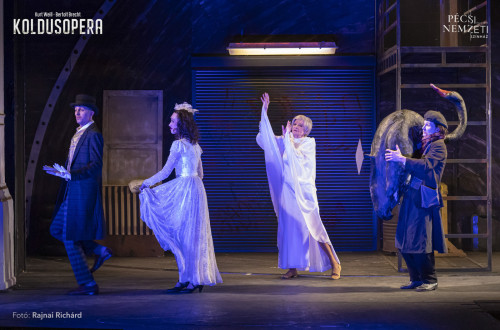 Koldusopera - Polly: LIPICS Franciska, Lucy: ÁRKI Lili Katalin #16