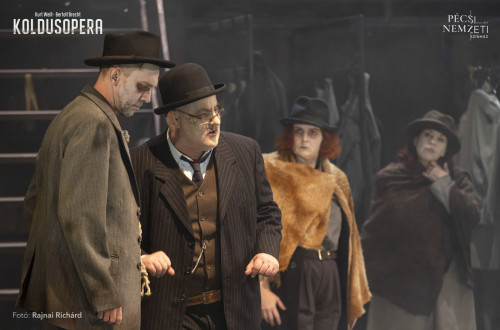 Koldusopera - Polly: LIPICS Franciska, Lucy: ÁRKI Lili Katalin #9