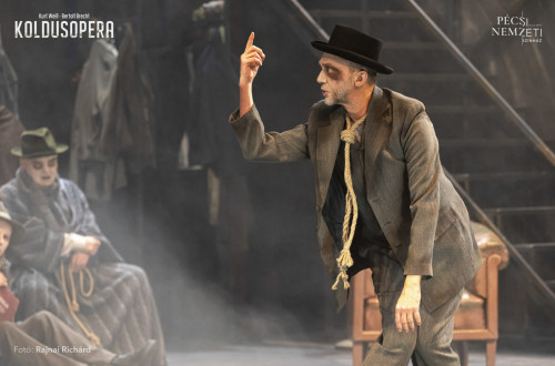Koldusopera - Polly: LIPICS Franciska, Lucy: ÁRKI Lili Katalin #7