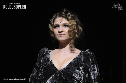 Koldusopera - Polly: LIPICS Franciska, Lucy: ÁRKI Lili Katalin #26