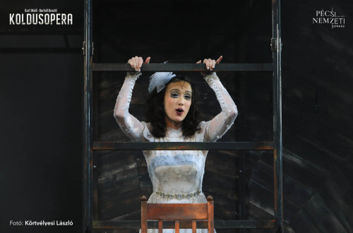 Koldusopera - Polly: LIPICS Franciska, Lucy: ÁRKI Lili Katalin #14