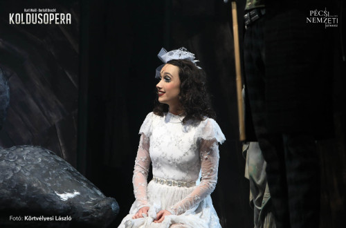 Koldusopera - Polly: LIPICS Franciska, Lucy: ÁRKI Lili Katalin #2