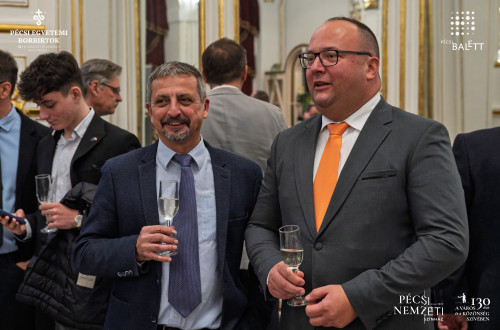 Új pécsi pezsgővel koccintott a város a Pécsi Nemzeti Színházban #13