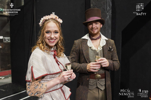 Új pécsi pezsgővel koccintott a város a Pécsi Nemzeti Színházban #46