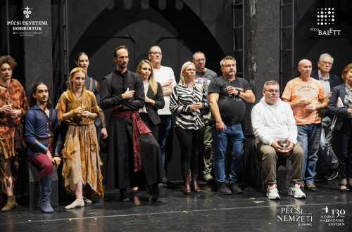 Új pécsi pezsgővel koccintott a város a Pécsi Nemzeti Színházban #38