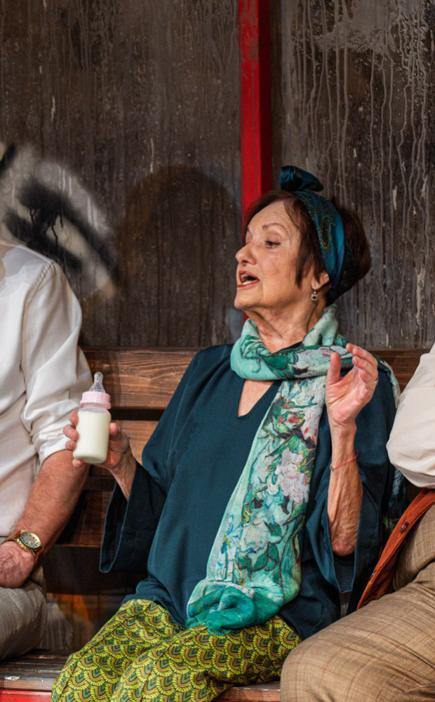 Hárman a padon című galéria illusztrációs képe