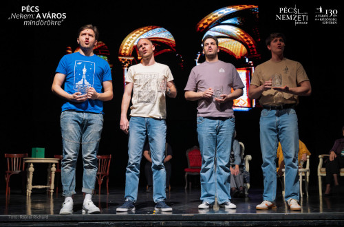 PÉCS "NEKEM: A VÁROS MINDÖRÖKRE" #28
