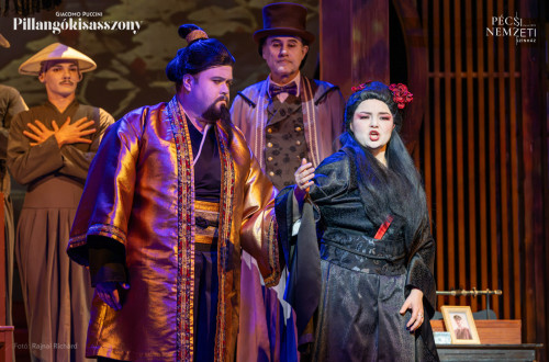Cso-Cso-Szán: FERENCZY Orsolya, Pinkerton: BONCSÉR Gergyely, Sharpless: BOGNÁR Szabolcs, Suzuki: HUNYADI Donatella #70