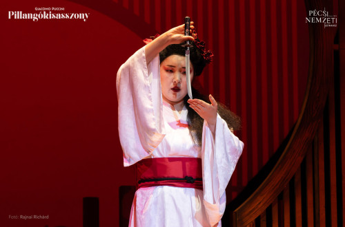 Cso-Cso-Szán: Hanna KIM-KOO, Pinkerton: ÁLVARO Zambrano, Sharpless: GEIGER Lajos, Suzuki: BITA Boglárka #100