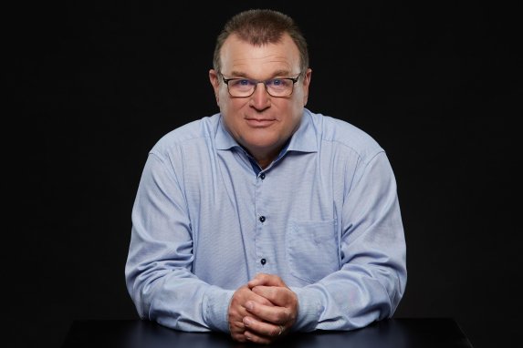 Énekes színészi szerepben című hír kiemelt képe