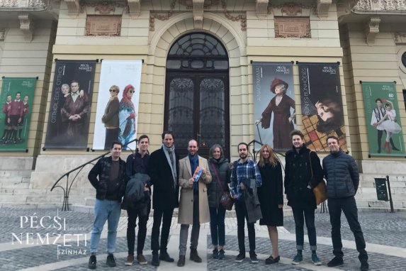 SZÍNHÁZ- ÉS FILMMŰVÉSZETI EGYETEMISTÁK  SZÍNHÁZUNKBAN! című hír kiemelt képe