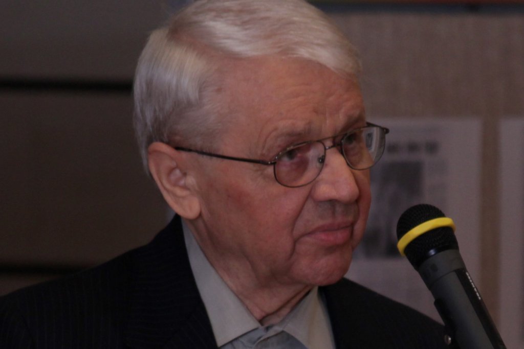 Lázár Balázs: MOCORGÓ VÍZCSEPP című hír kiemelt képe
