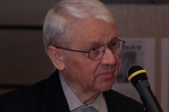 Lázár Balázs: MOCORGÓ VÍZCSEPP című hír kiemelt képe
