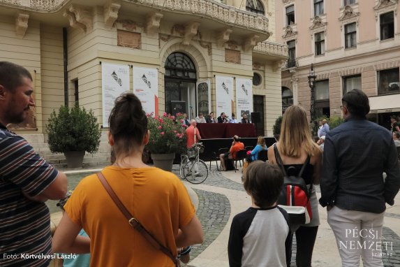 Évadnyitó sajtótájékoztató című hír kiemelt képe
