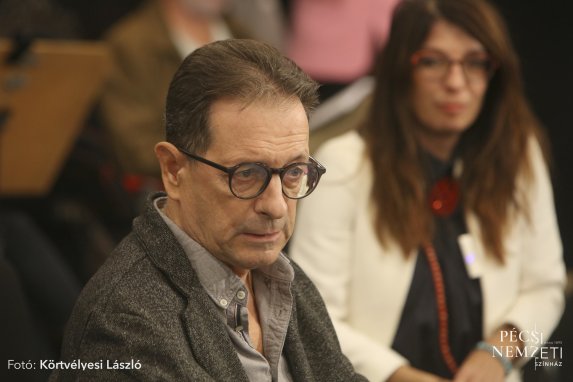 Megkezdődtek Az üvegcipő próbái című hír kiemelt képe