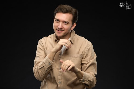 Új arcok a Pécsi Nemzeti Színház színpadán című hír illusztrációs képe