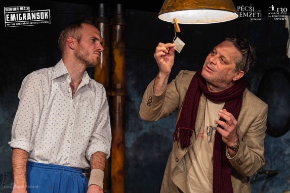 Fogságban a művészet szabadságában – Pécsi Nemzeti Színház: Emigránsok című hír illusztrációs képe