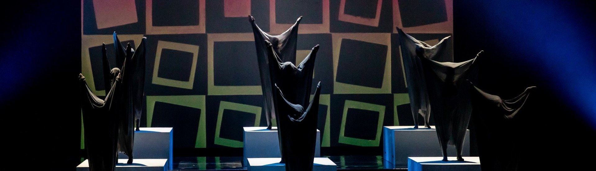 Vasarely-etűdök című előadás kiemelt képe a Pécsi Nemzeti Színházból