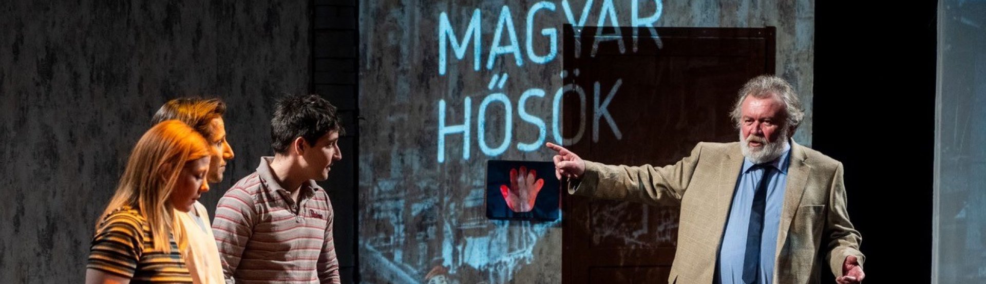 Magyar Hősök című előadás kiemelt képe a Pécsi Nemzeti Színházból