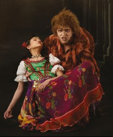 Pécsi Balett: A Notre Dame-i toronyőr című előadás illusztrációs fotója