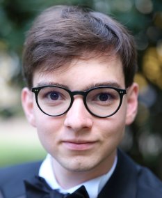 Boros Misi zongoraestje című előadás illusztrációs fotója