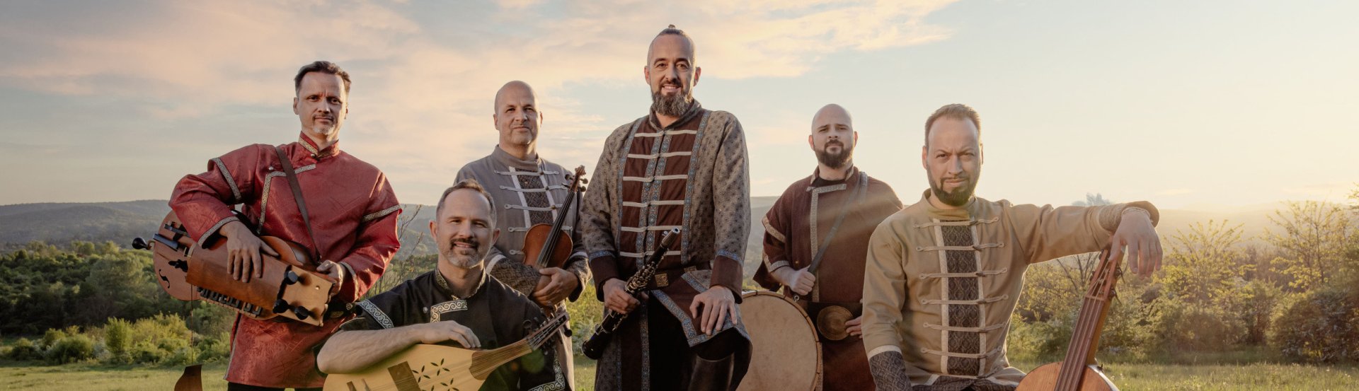 Ősapáink útján című előadás kiemelt képe a Pécsi Nemzeti Színházból