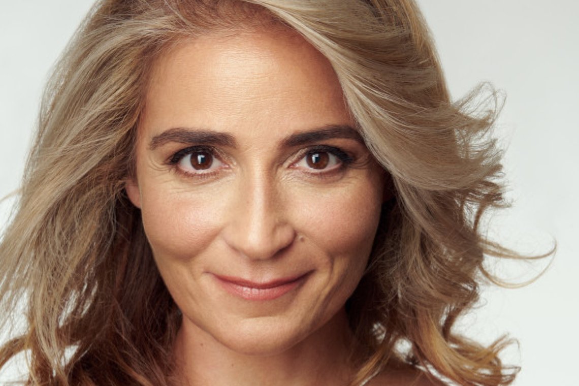 Veronika Nádasi portréja a Pécsi Nemzeti Színház tagjáról