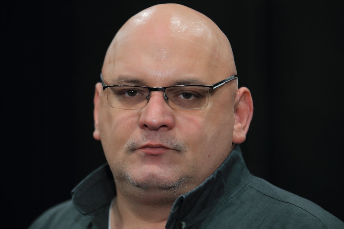 Rába Roland portréja a Pécsi Nemzeti Színház tagjáról