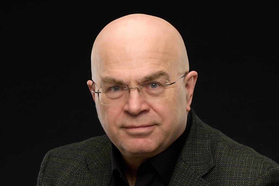 Kocsár Balázs portréja a Pécsi Nemzeti Színház tagjáról