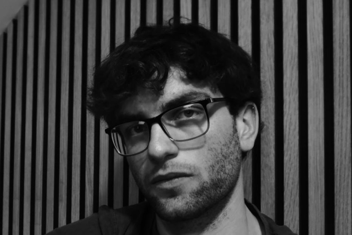 Kocsár Carlo Benedek portréja a Pécsi Nemzeti Színház tagjáról