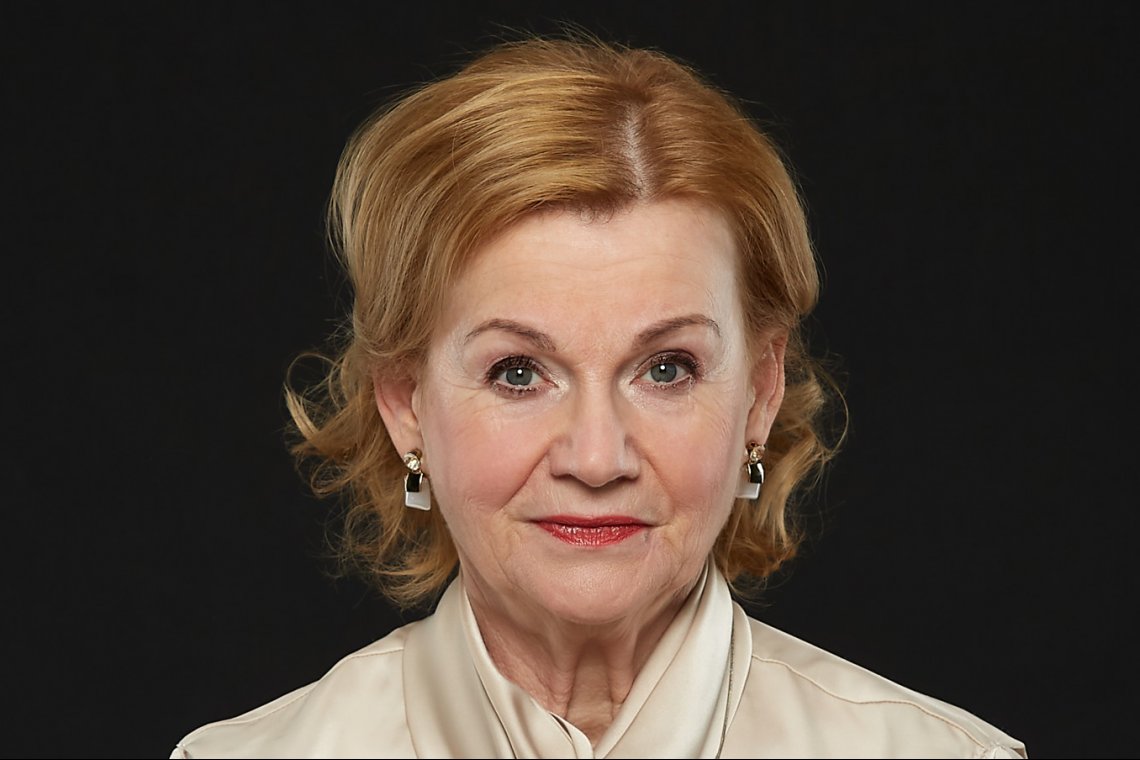 Márta Bukszár portréja a Pécsi Nemzeti Színház tagjáról