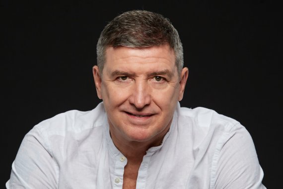 Laklóth Aladár portréja